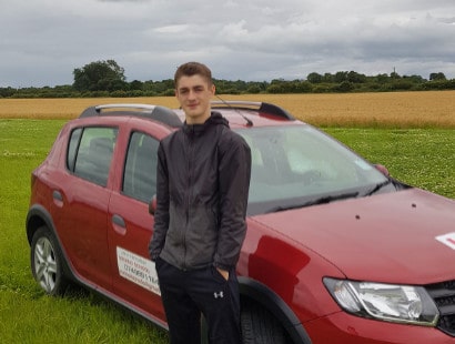 Mike-from-Leeds-Student-Testimonial-for-jnds-online