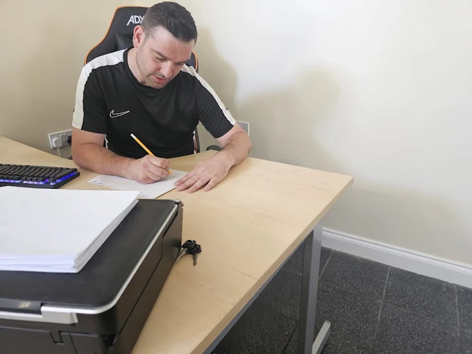 John Nicholson, qualified driving instructor and founder of JNDS Online